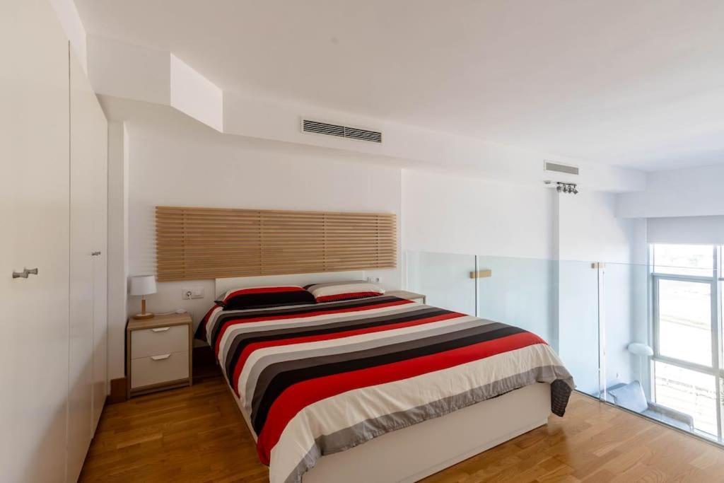 Appartamento Duplex Loft Apartamento Con Parking Gratis Valenza Esterno foto